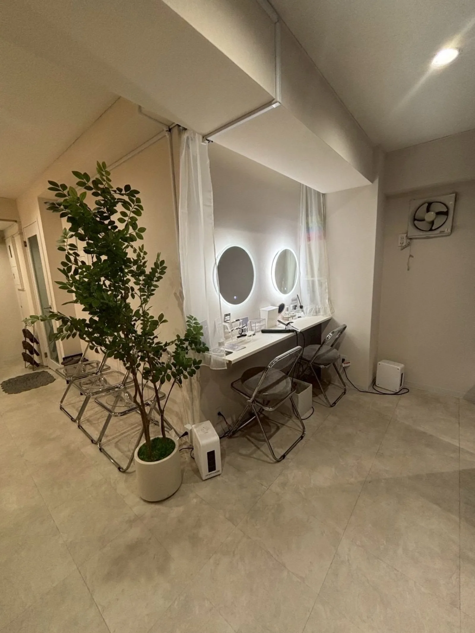 Fuzzy bloom の店内